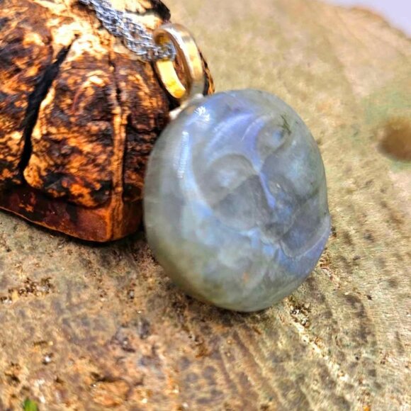 Nature Labradorite  Flashy Kiss Of Sun & Moon Pendant Necklace - Picture 10 of 10